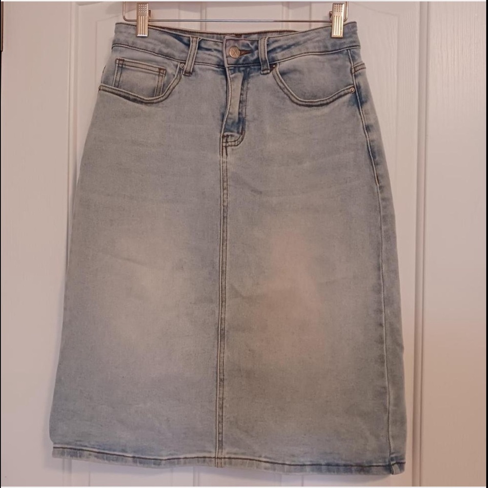 Modest Leah Main Street Except Blue Midi Denim Pencil Skirt Women’s size 6 - Picture 3 of 5